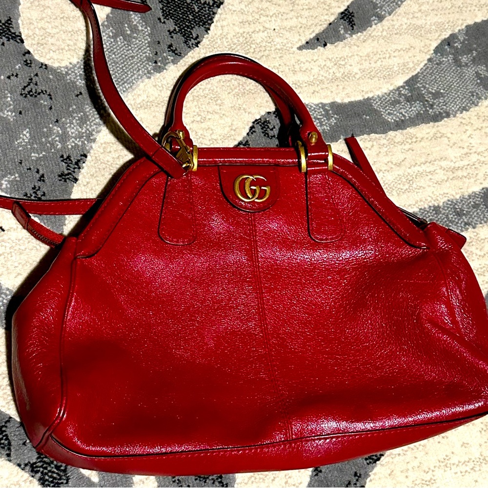 Gucci bag in beautiful condition!